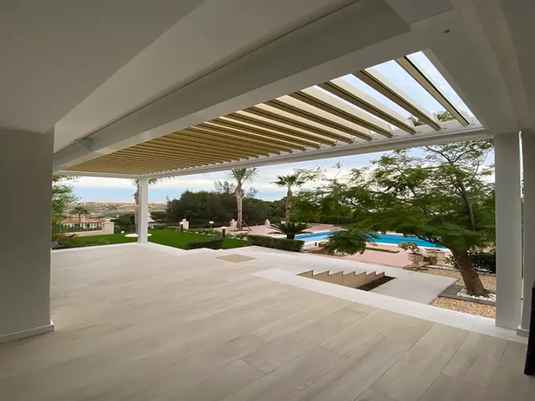Por qué instalar una pérgola bioclimática en Alicante.